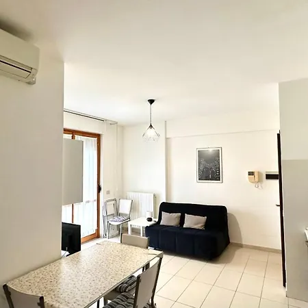 P028 - Porto Recanati, Comodo Bilocale A Pochi Minuti Dalle Spiagge